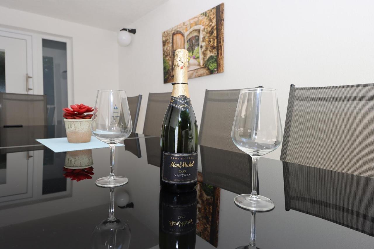Emmi Apartments Marusici  ภายนอก รูปภาพ