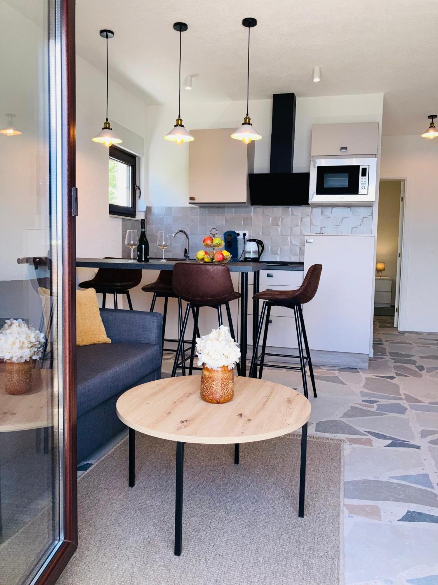 Emmi Apartments Marusici  ภายนอก รูปภาพ